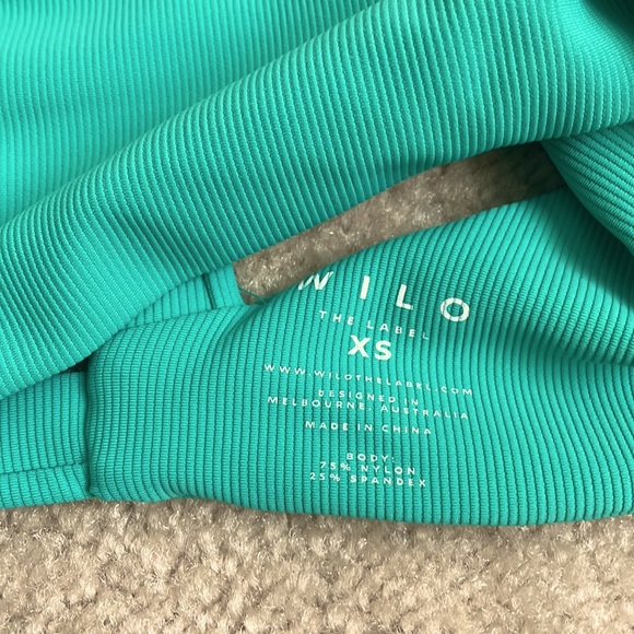 Wilo Ribbed Cross Sports Bra - Picture 3 of 3